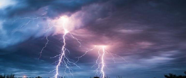 رعد و برق تا چقدر می‌تواند بزرگ و گسترده باشد